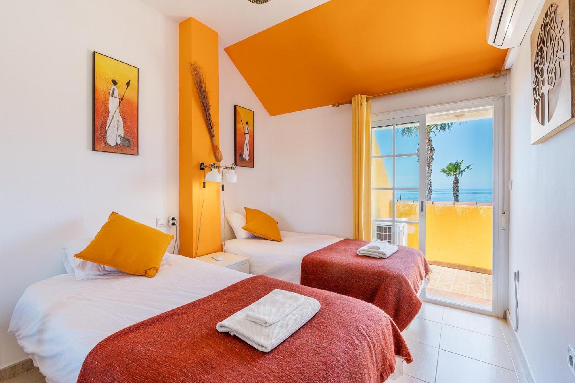 The Beach House At Playa Salobrena Ngoại thất bức ảnh